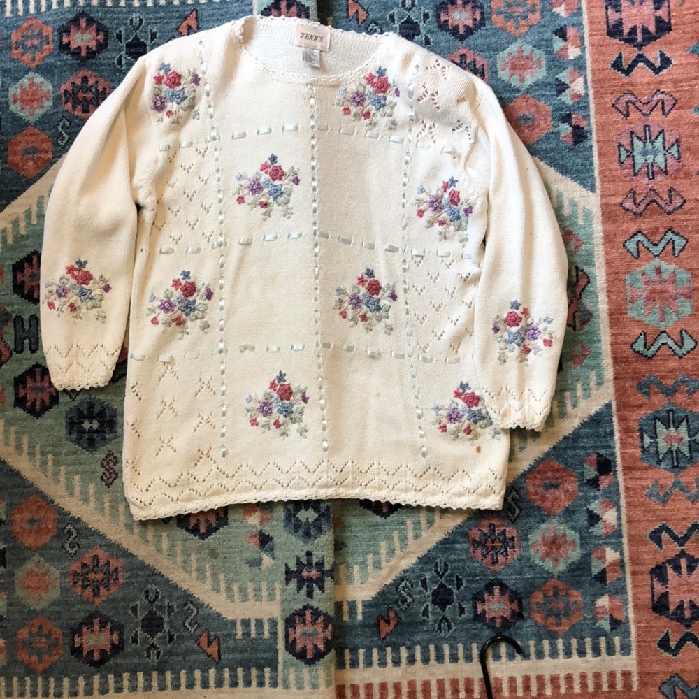 Charming Cream and Pink Floral Knit Crew Neck Sweater